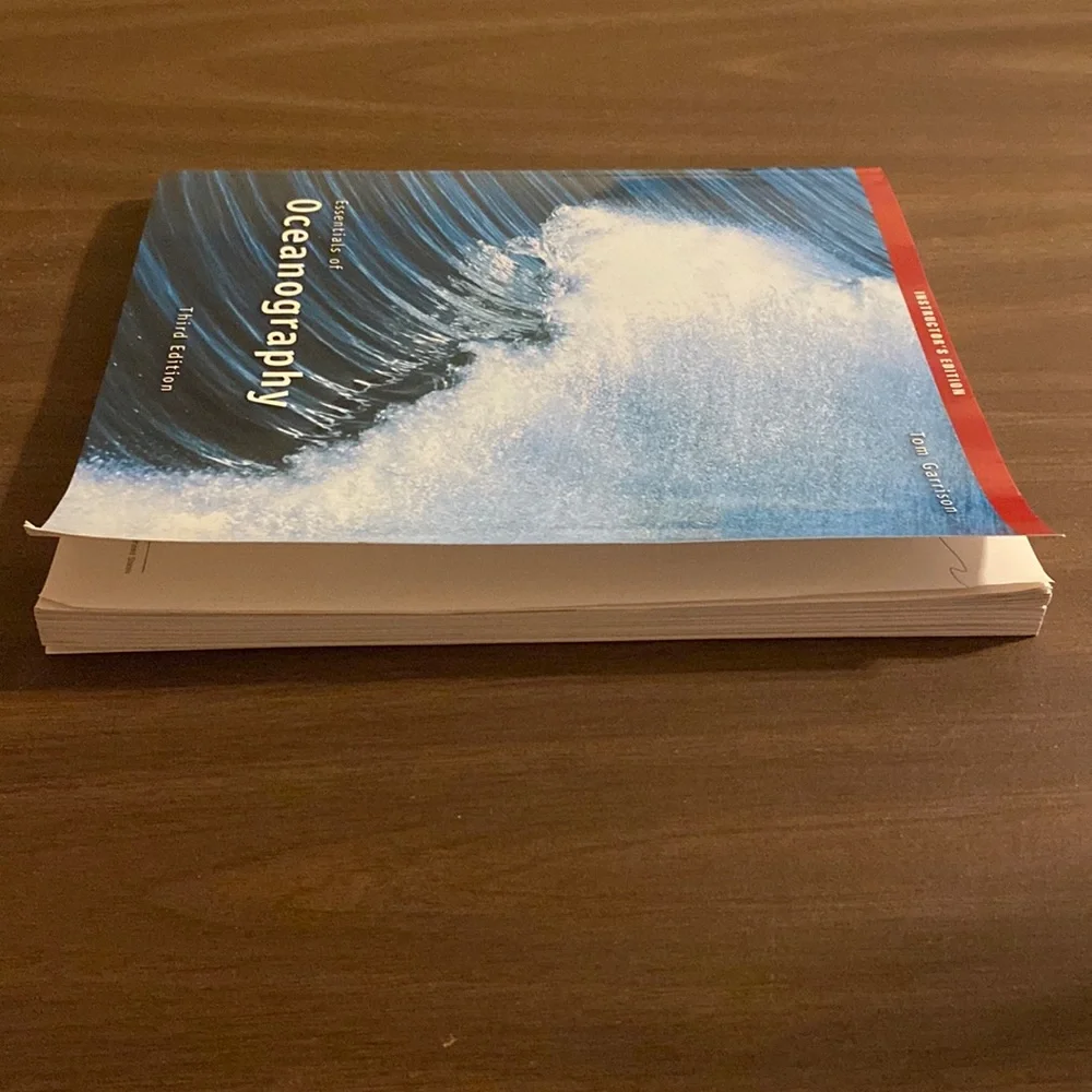 Books essentials oceanography